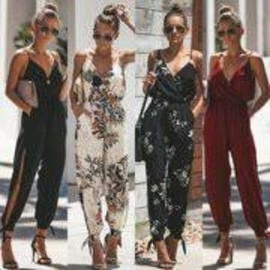 🌞5/$15 SALE🌞 NWT Bucket List Floral Jumpsuit Tank Surplice Size Small
